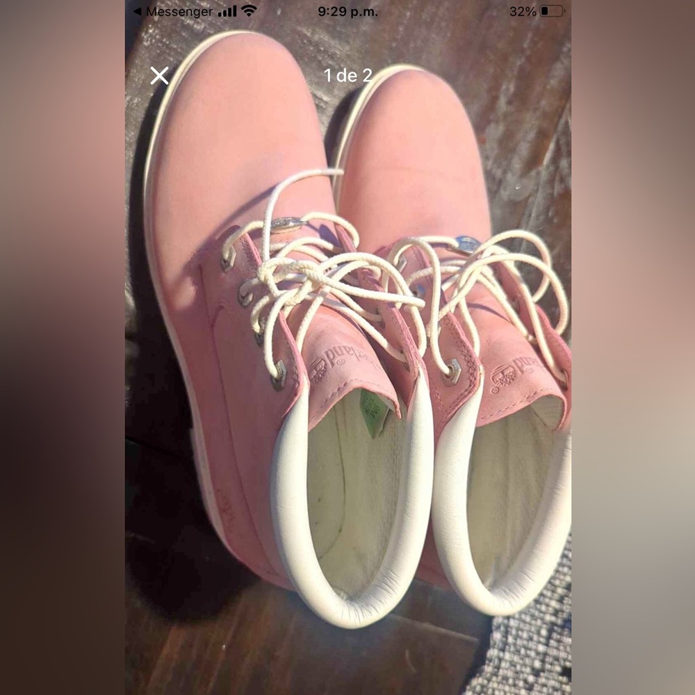 Timberland Women's Pink Boats Size 9 fit more like 8.5 Great conditions